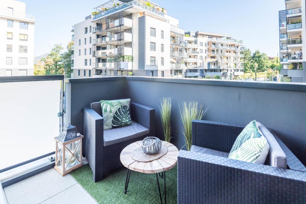 Vire Moulin Furnished Flat Apartment Annecy Bagian luar foto