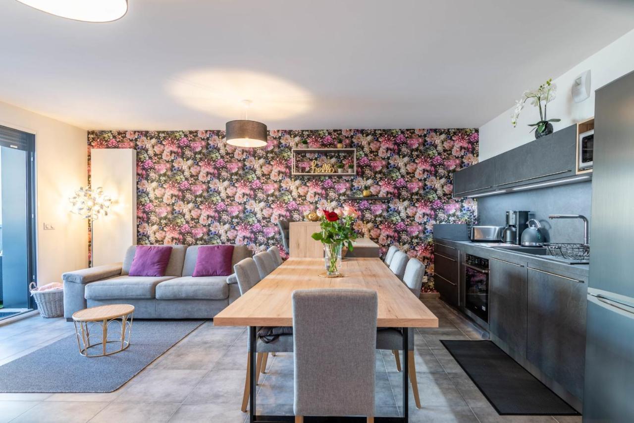 Vire Moulin Furnished Flat Apartment Annecy Bagian luar foto